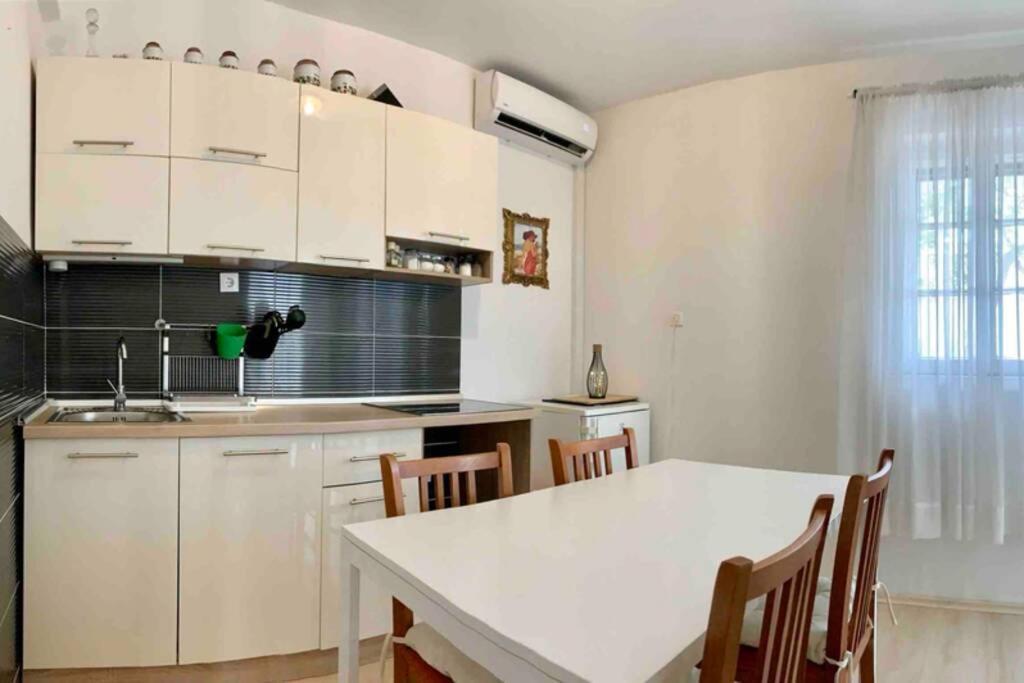 Summer Apartment 4 Макарска Экстерьер фото